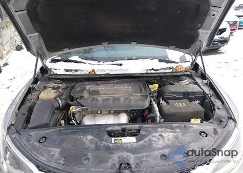 2015 Chrysler 200 Limited z USA, uszkodzony, nr VIN 1C3CCCAB4FN531871